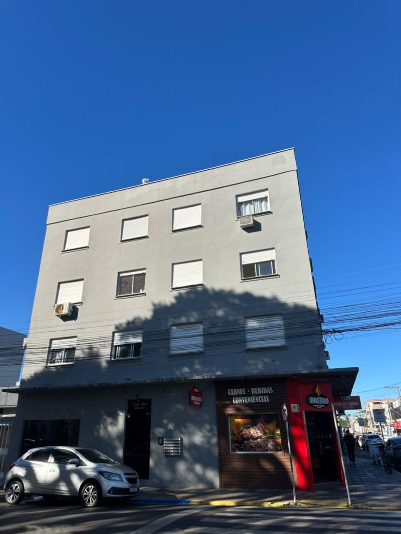 Apartamento com 2 quartos e 1 banheiro para alugar no bairro Centro, Taquara