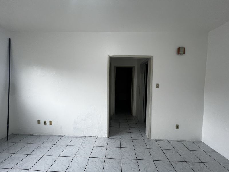 Apartamento com 2 quartos e 1 banheiro para alugar no bairro Centro, Taquara