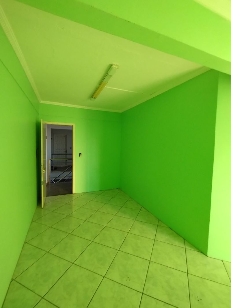 Sala para alugar no bairro Centro, Taquara
