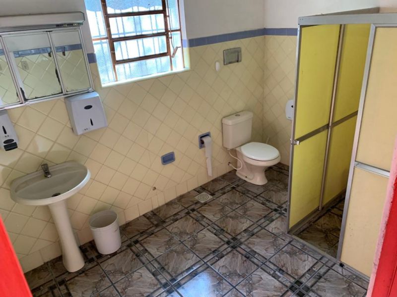 Casa com 1 banheiro para alugar no bairro Centro, Parobe