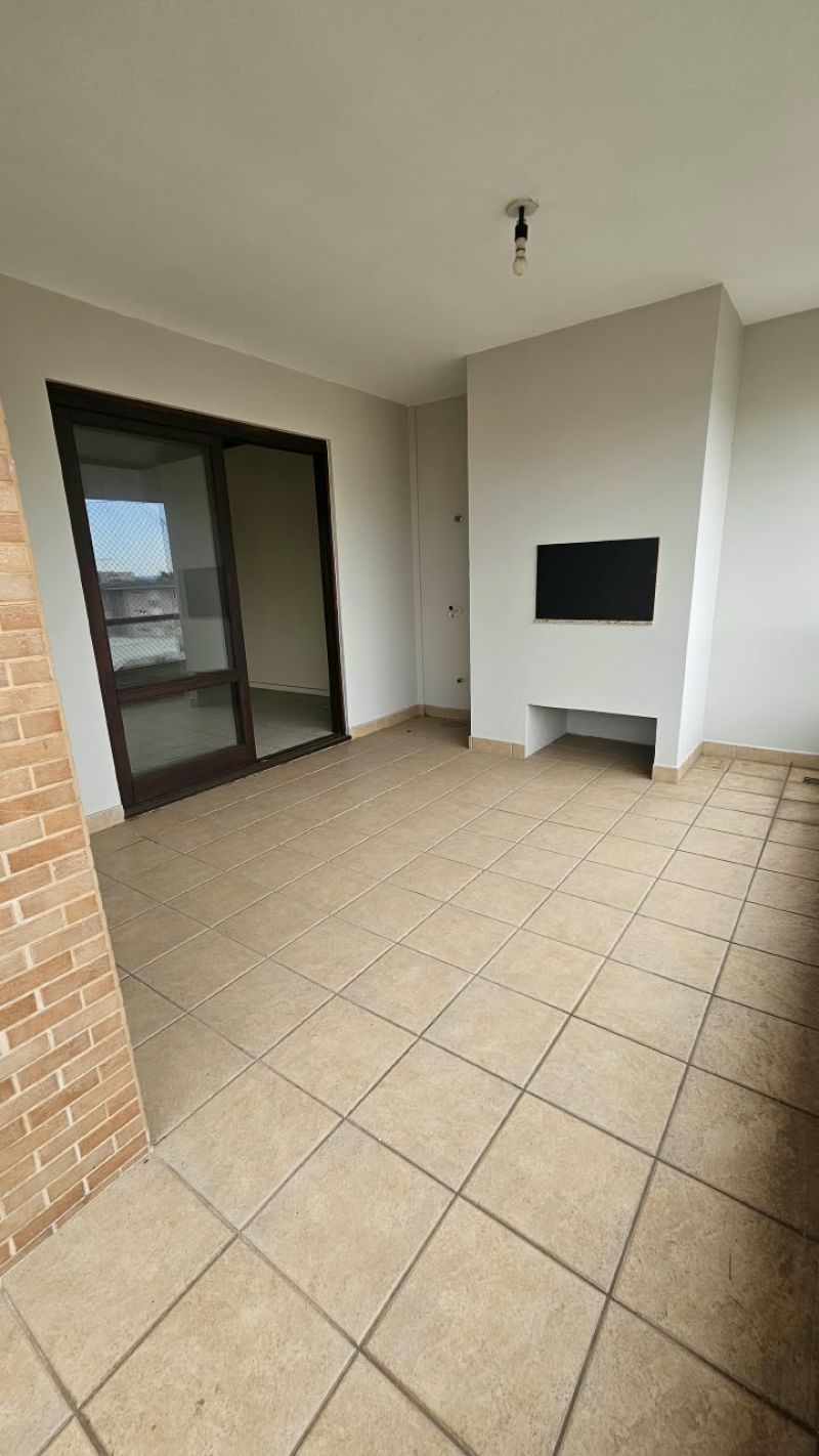 Apartamento com 4 quartos para alugar no bairro Centro, Taquara
