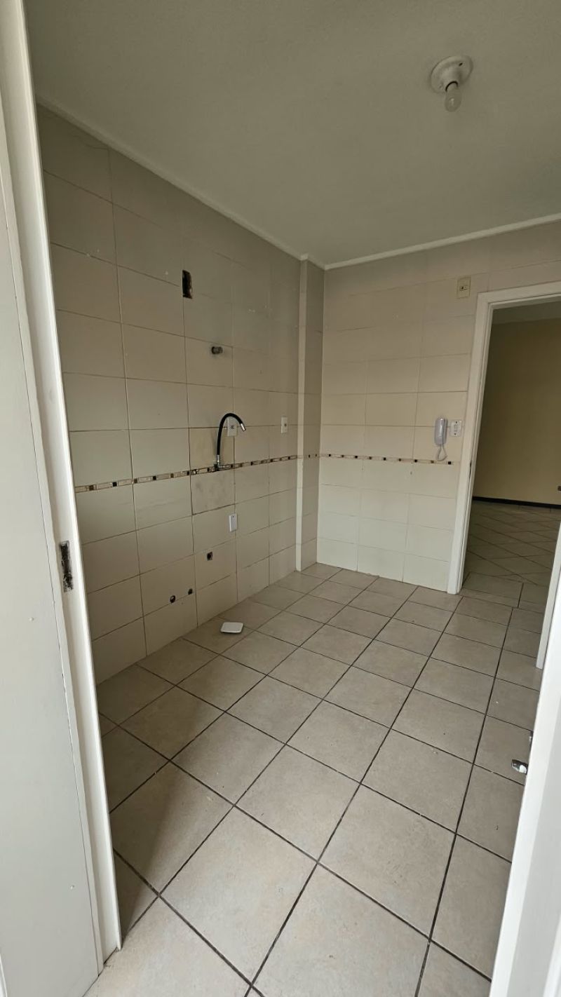 Apartamento com 4 quartos para alugar no bairro Centro, Taquara