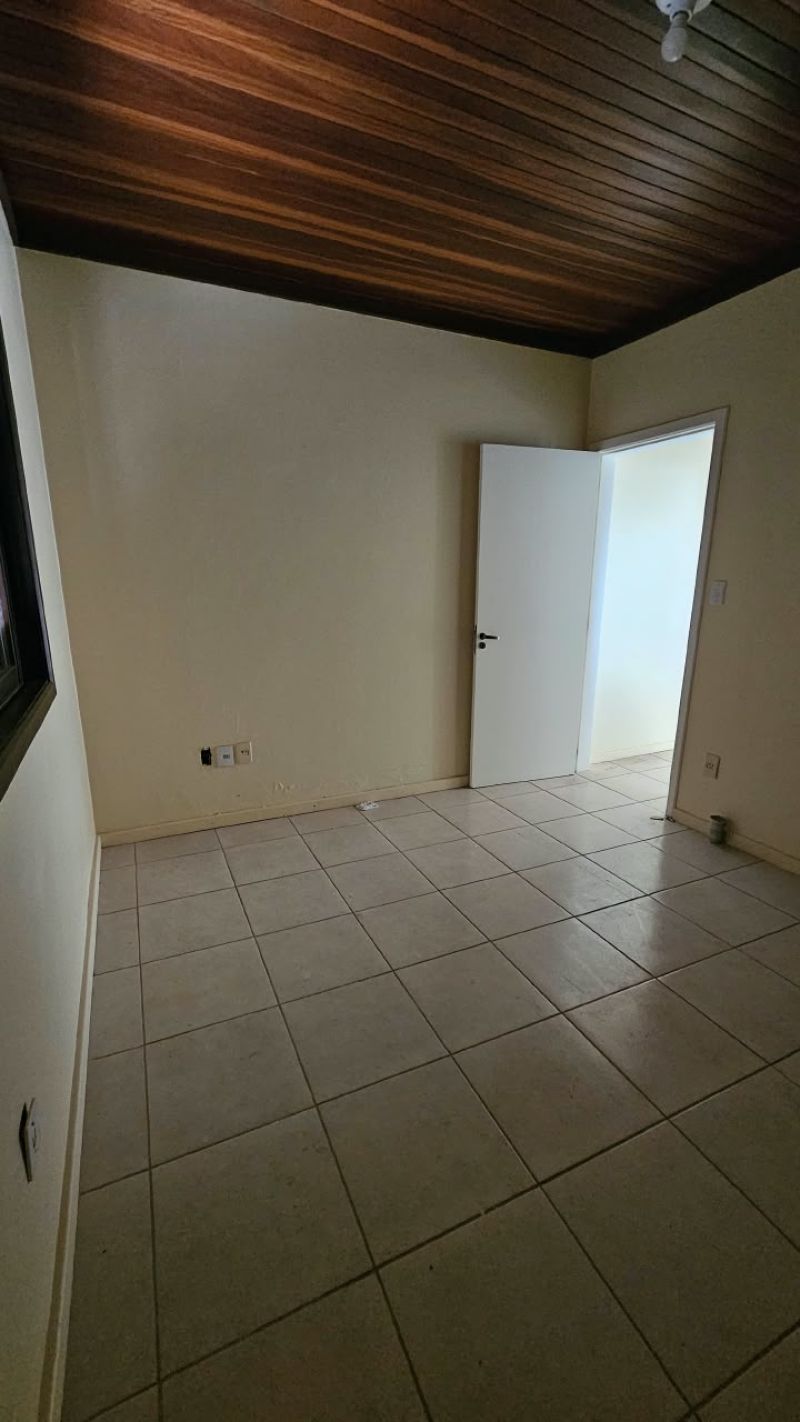 Apartamento com 4 quartos para alugar no bairro Centro, Taquara