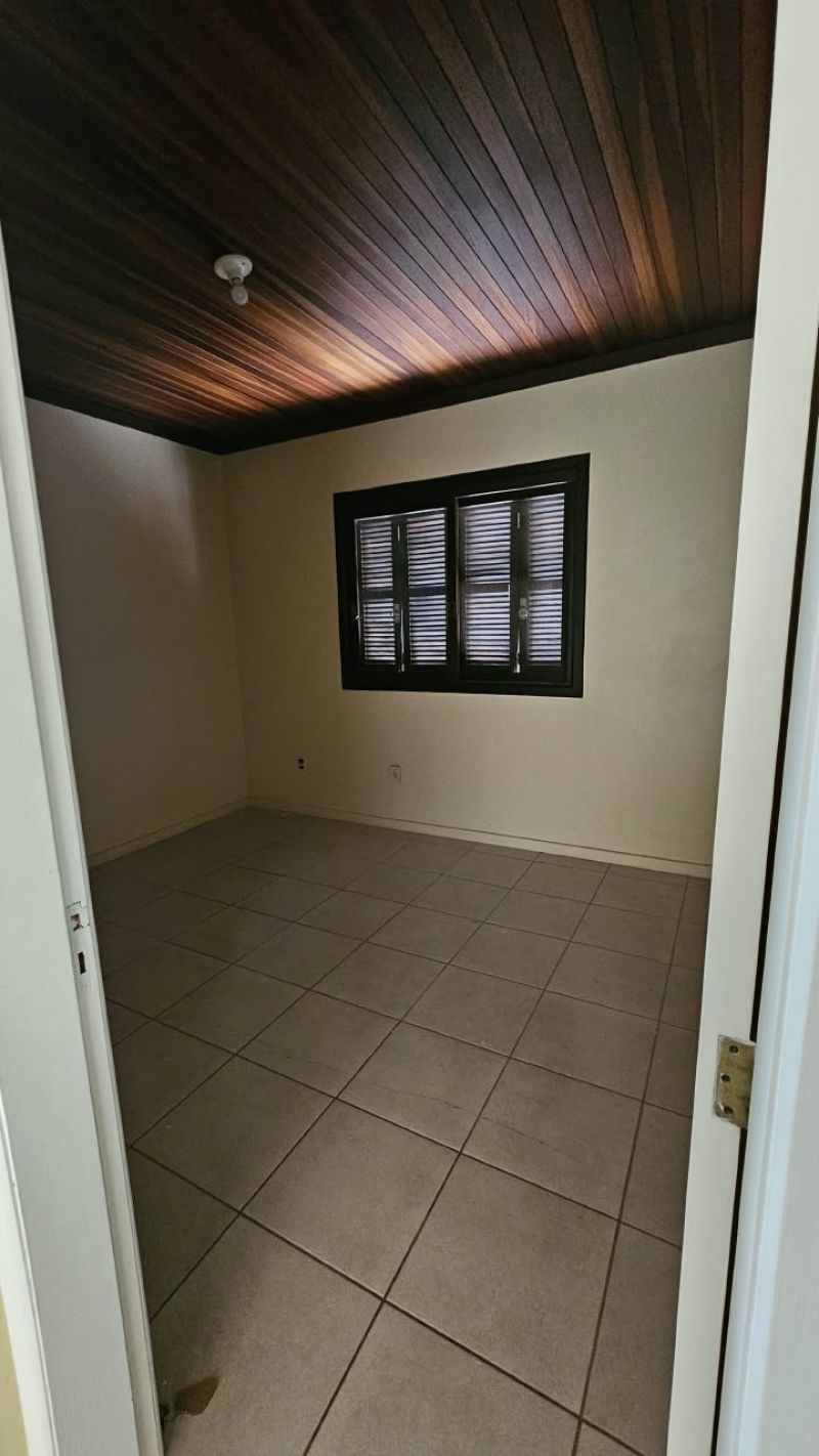 Apartamento com 4 quartos para alugar no bairro Centro, Taquara