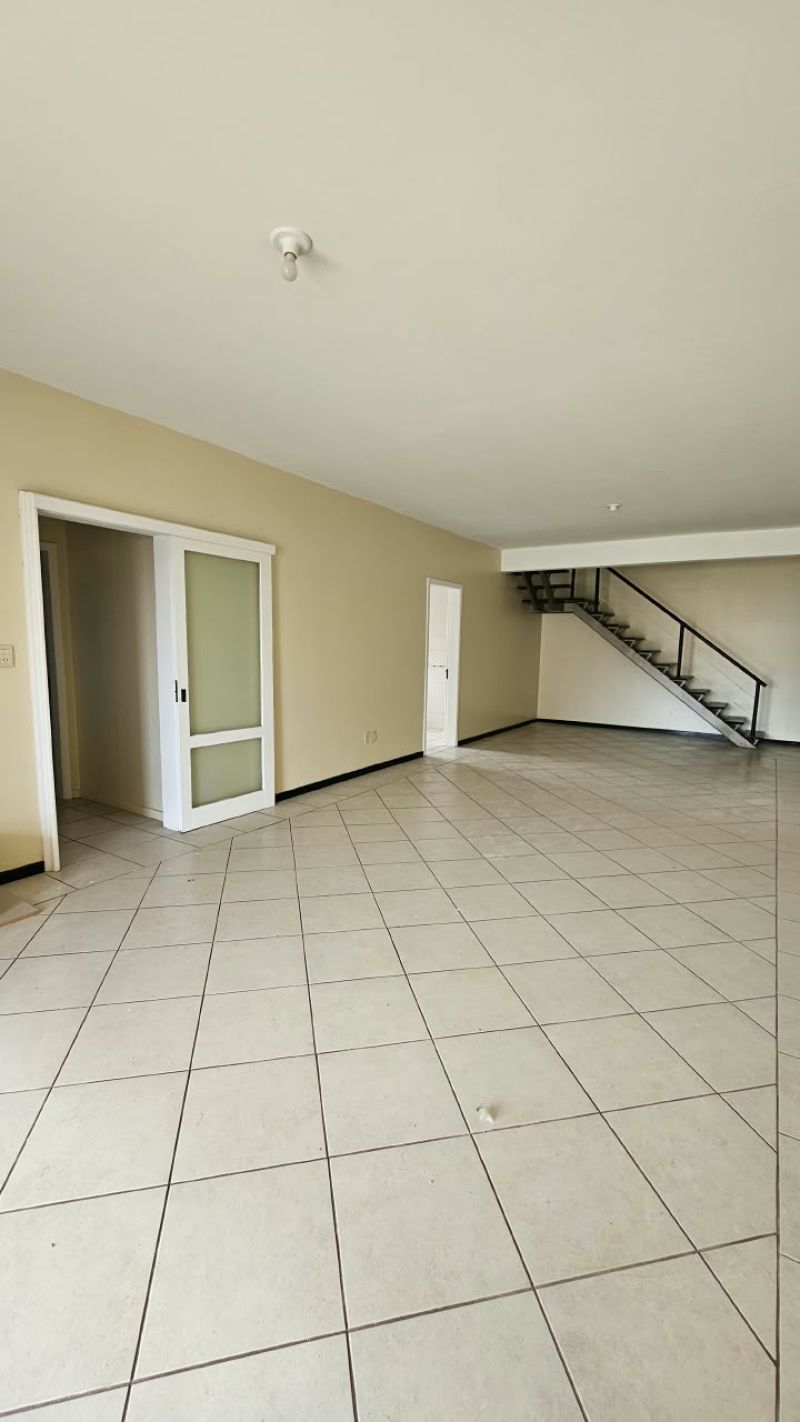 Apartamento com 4 quartos para alugar no bairro Centro, Taquara