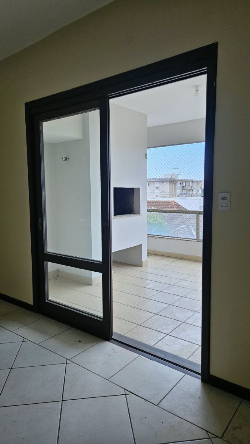 Apartamento com 4 quartos para alugar no bairro Centro, Taquara