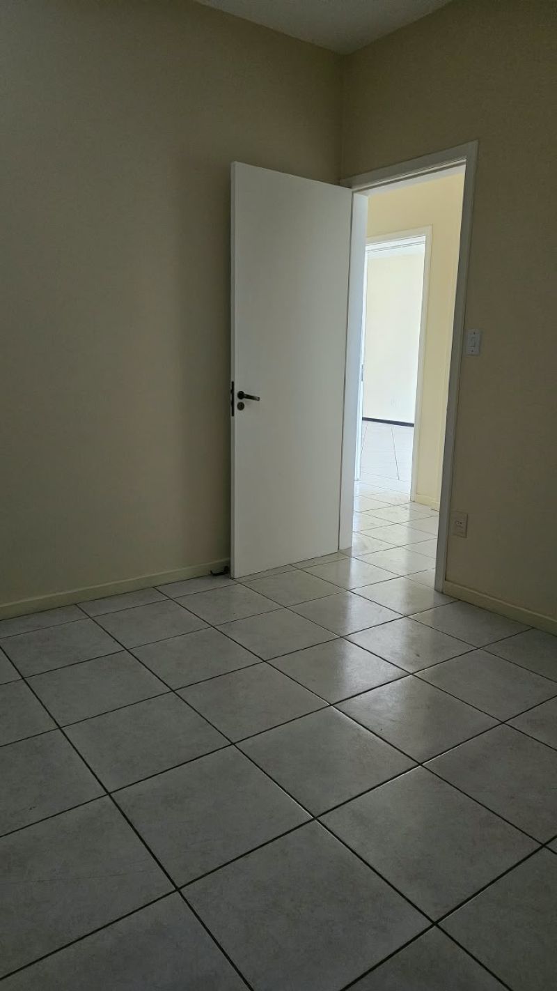 Apartamento com 4 quartos para alugar no bairro Centro, Taquara