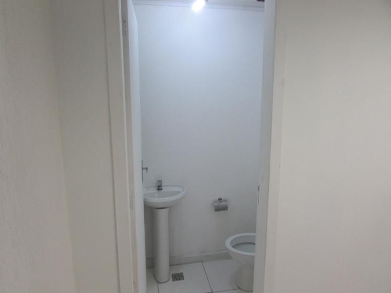 Sala com 1 banheiro para alugar no bairro Centro, Taquara