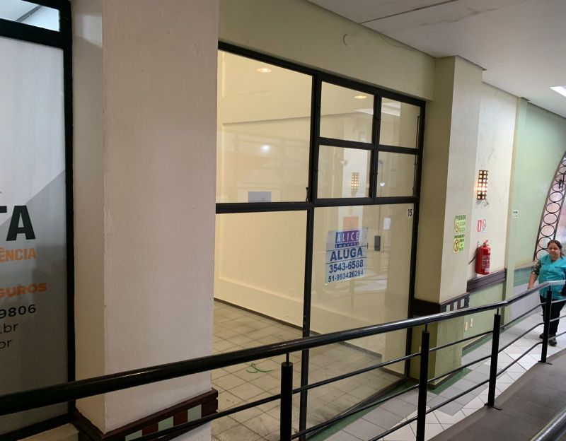 Sala para alugar no bairro Centro, Parobe