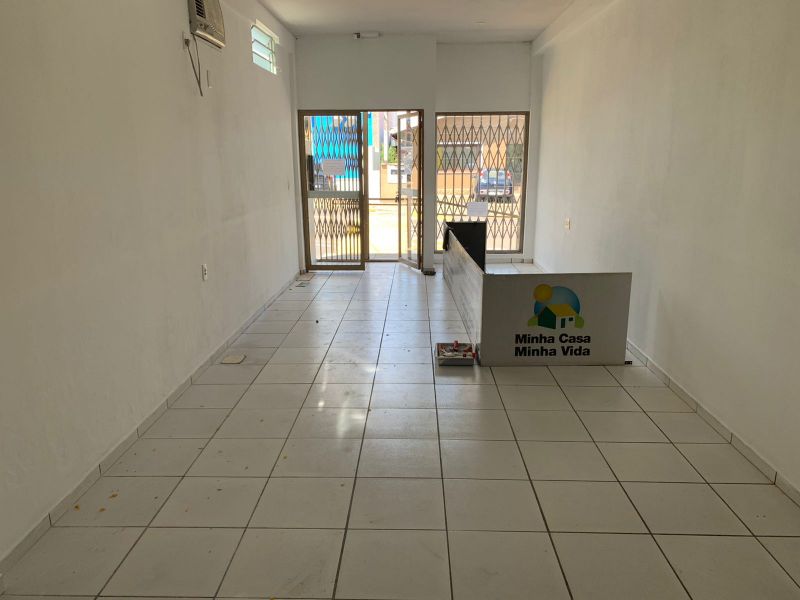 Sala para alugar no bairro Centro, Parobe