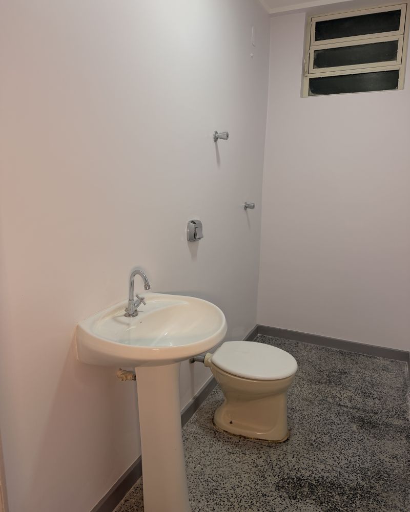 Sala com 1 banheiro para alugar no bairro Centro, Taquara