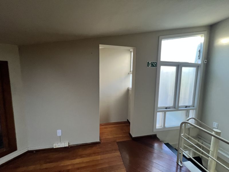 Sala com 1 banheiro para alugar no bairro Centro, Taquara
