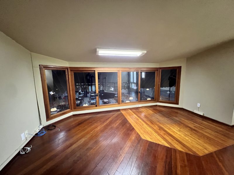 Sala com 1 banheiro para alugar no bairro Centro, Taquara