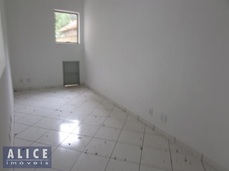 Sala com 175m² para alugar no bairro Centro, Parobe