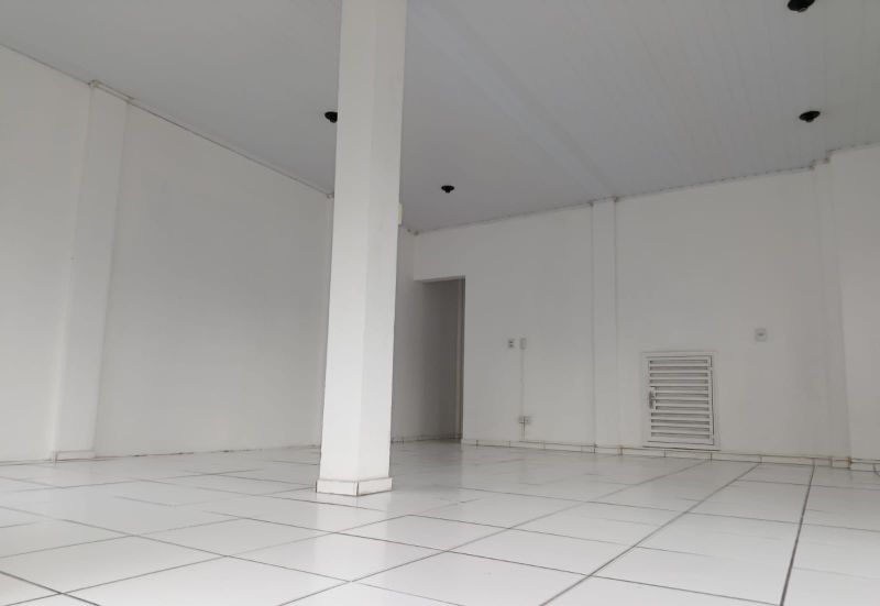 Sala com 1 banheiro e 50m² para alugar no bairro Centro, Taquara