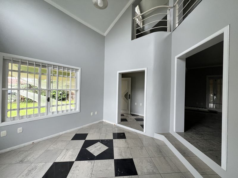 Casa com 4 quartos para alugar no bairro Petropolis, Taquara