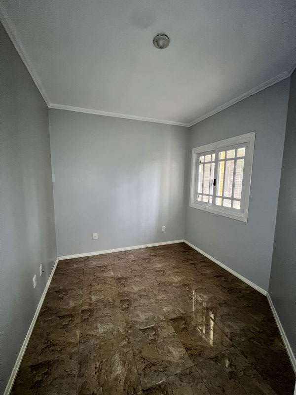 Casa com 4 quartos para alugar no bairro Petropolis, Taquara