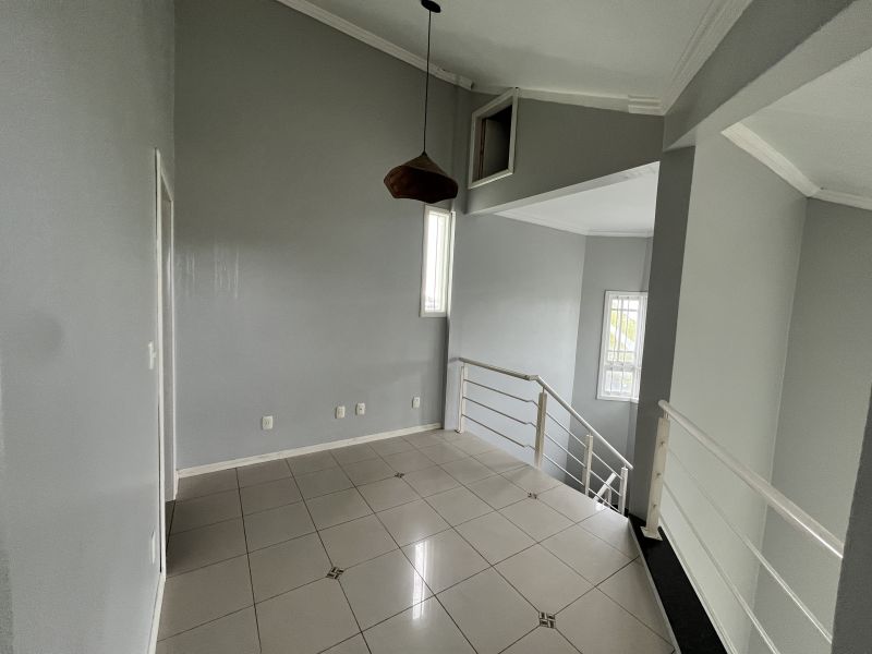 Casa com 4 quartos para alugar no bairro Petropolis, Taquara