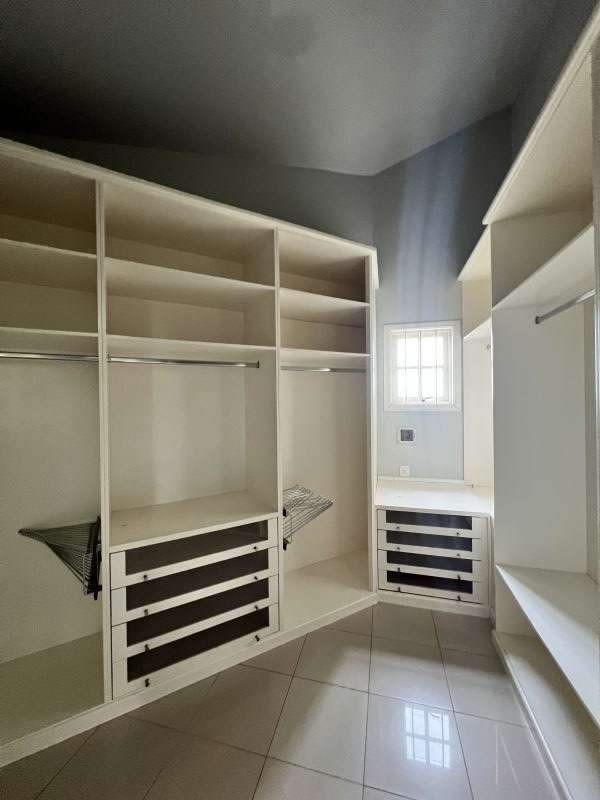 Casa com 4 quartos para alugar no bairro Petropolis, Taquara