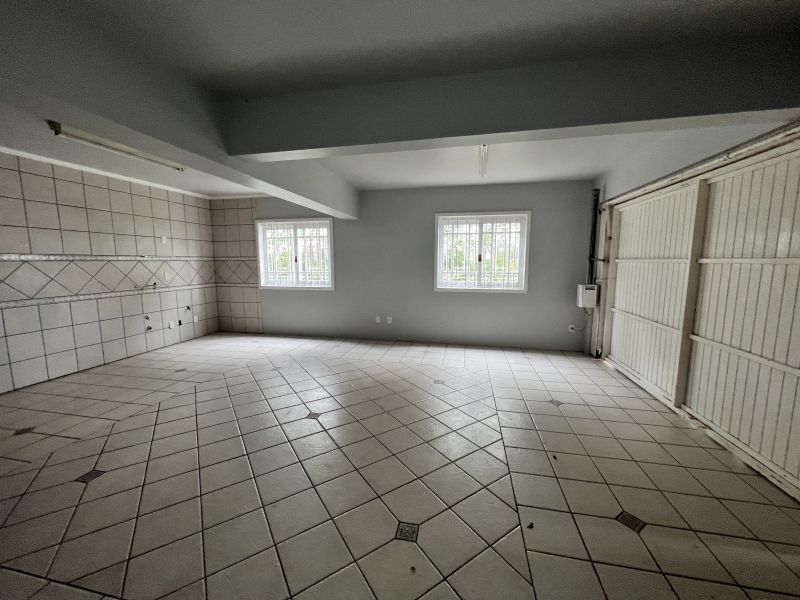 Casa com 4 quartos para alugar no bairro Petropolis, Taquara