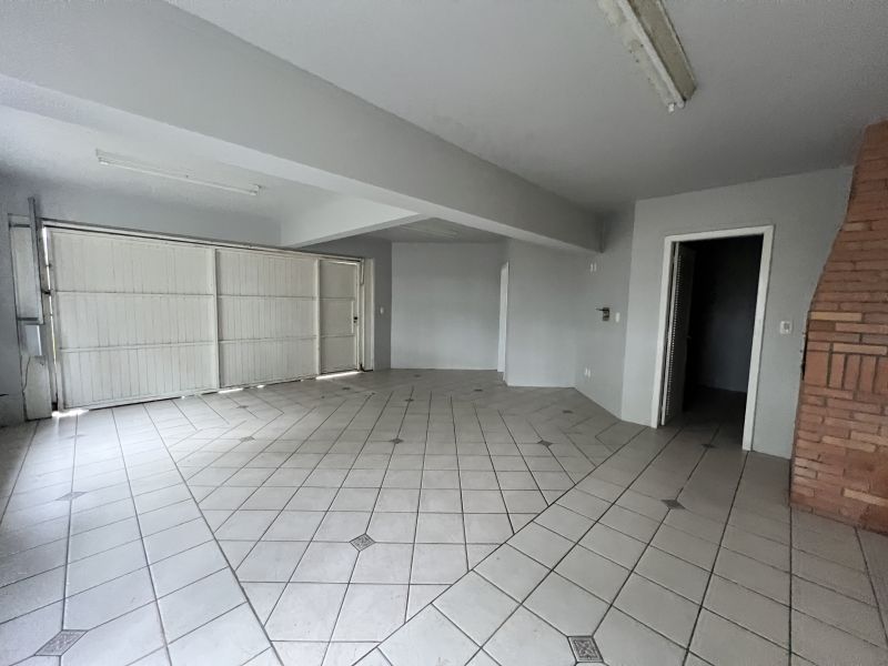 Casa com 4 quartos para alugar no bairro Petropolis, Taquara
