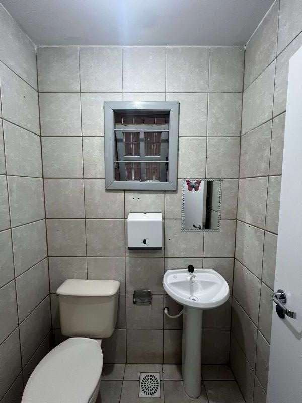 Sala com 1 banheiro para alugar no bairro Centro, Taquara