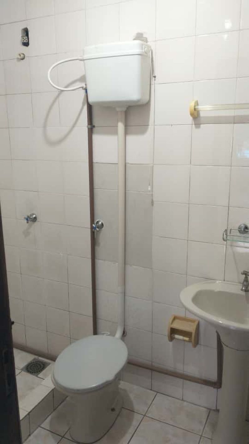 Kitnet para alugar no bairro Centro, Parobe