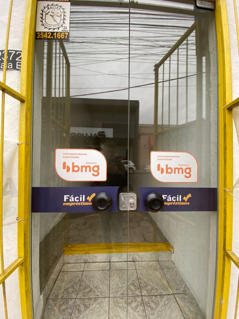 Sala com 1 banheiro para alugar no bairro Centro, Taquara