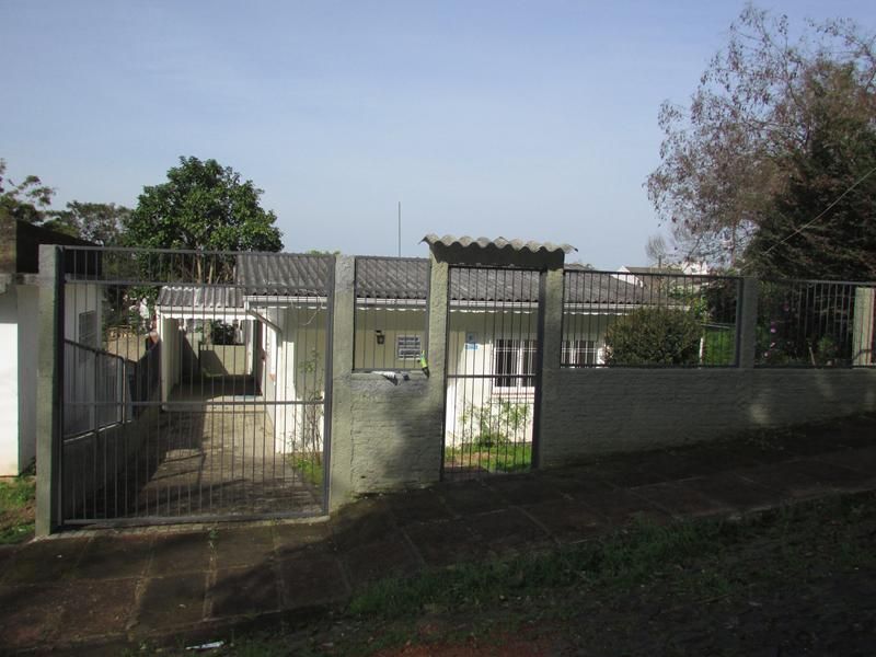 Casa com 3 quartos e 2 banheiros para alugar no bairro Nossa Senhora de Fatima, Taquara