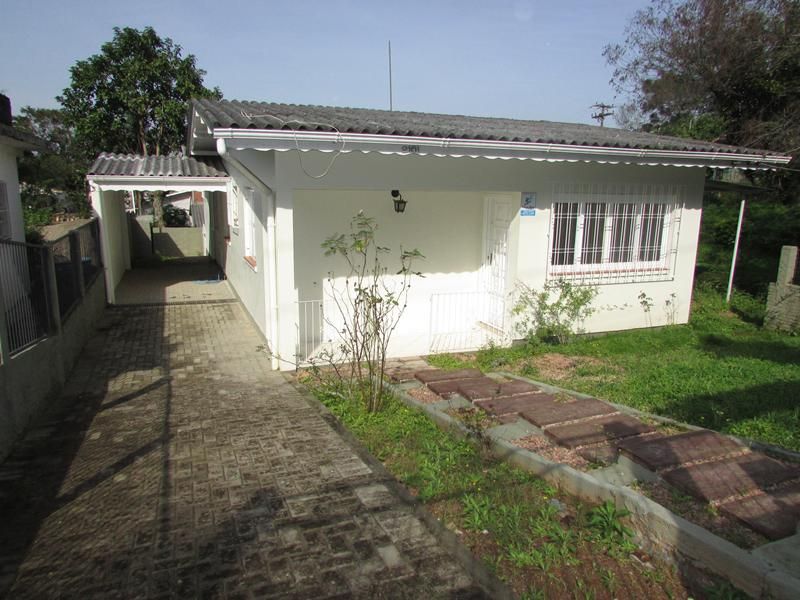 Casa com 3 quartos e 2 banheiros para alugar no bairro Nossa Senhora de Fatima, Taquara