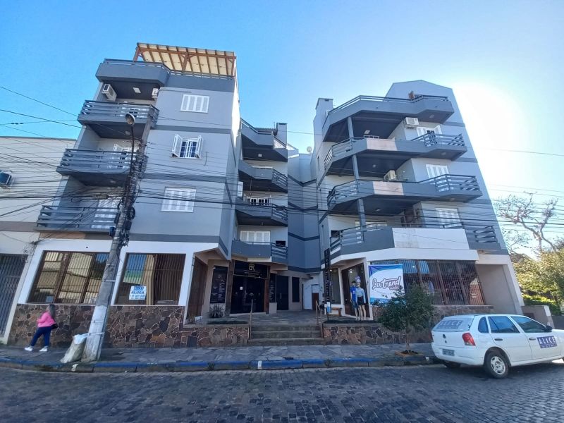 Apartamento com 2 quartos e 1 banheiro para alugar no bairro Centro, Taquara