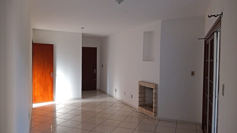Apartamento com 2 quartos e 1 banheiro para alugar no bairro Centro, Taquara