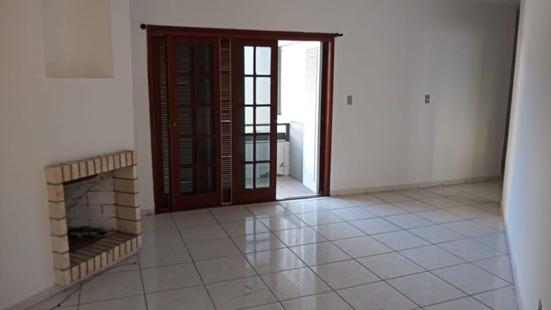 Apartamento com 2 quartos e 1 banheiro para alugar no bairro Centro, Taquara
