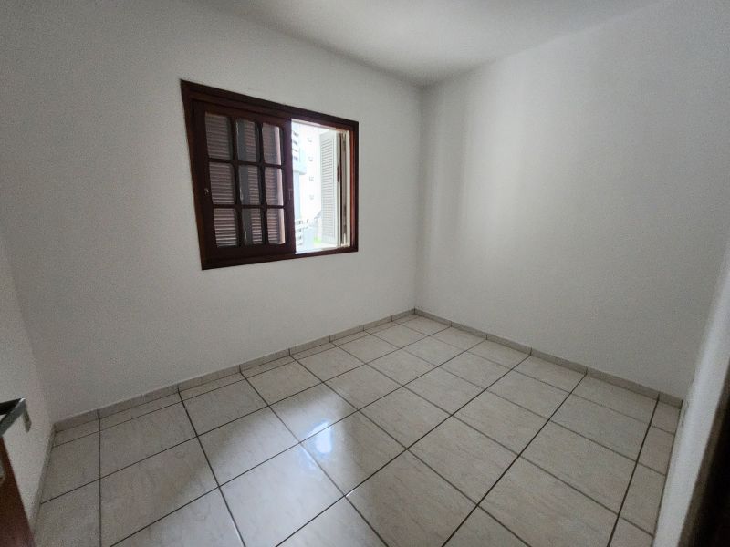Apartamento com 2 quartos e 1 banheiro para alugar no bairro Centro, Taquara
