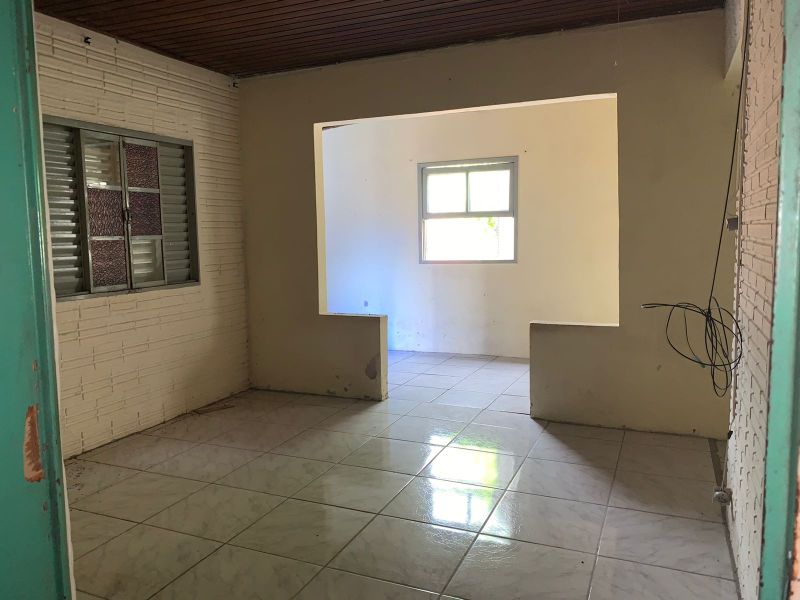Casa com 2 quartos e 1 banheiro para alugar no bairro Cohab, Parobe