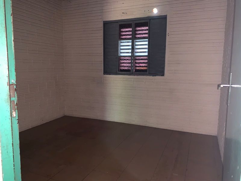 Casa com 2 quartos e 1 banheiro para alugar no bairro Cohab, Parobe