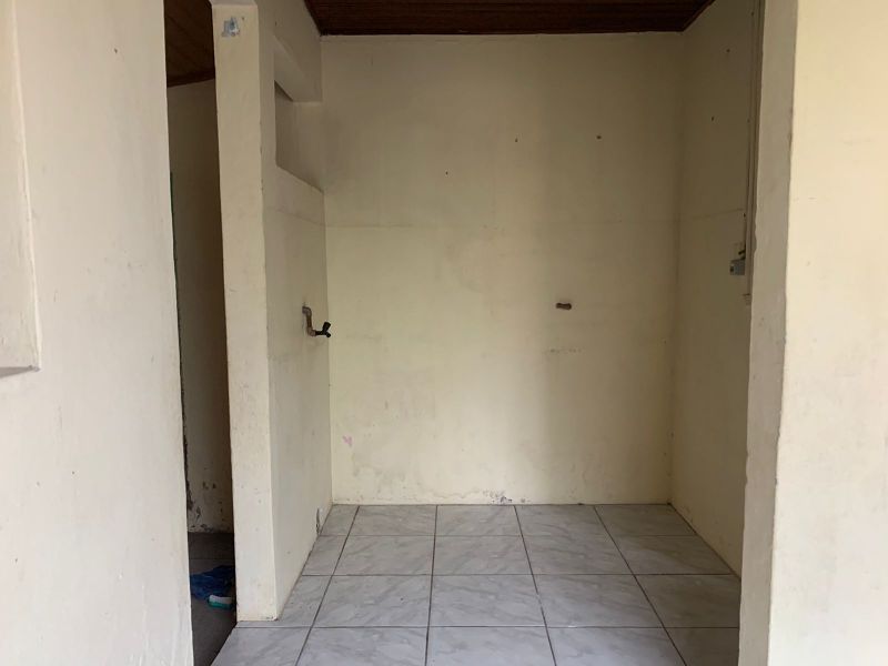 Casa com 2 quartos e 1 banheiro para alugar no bairro Cohab, Parobe