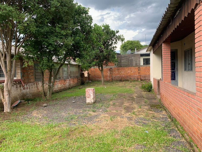 Casa com 2 quartos e 1 banheiro para alugar no bairro Cohab, Parobe