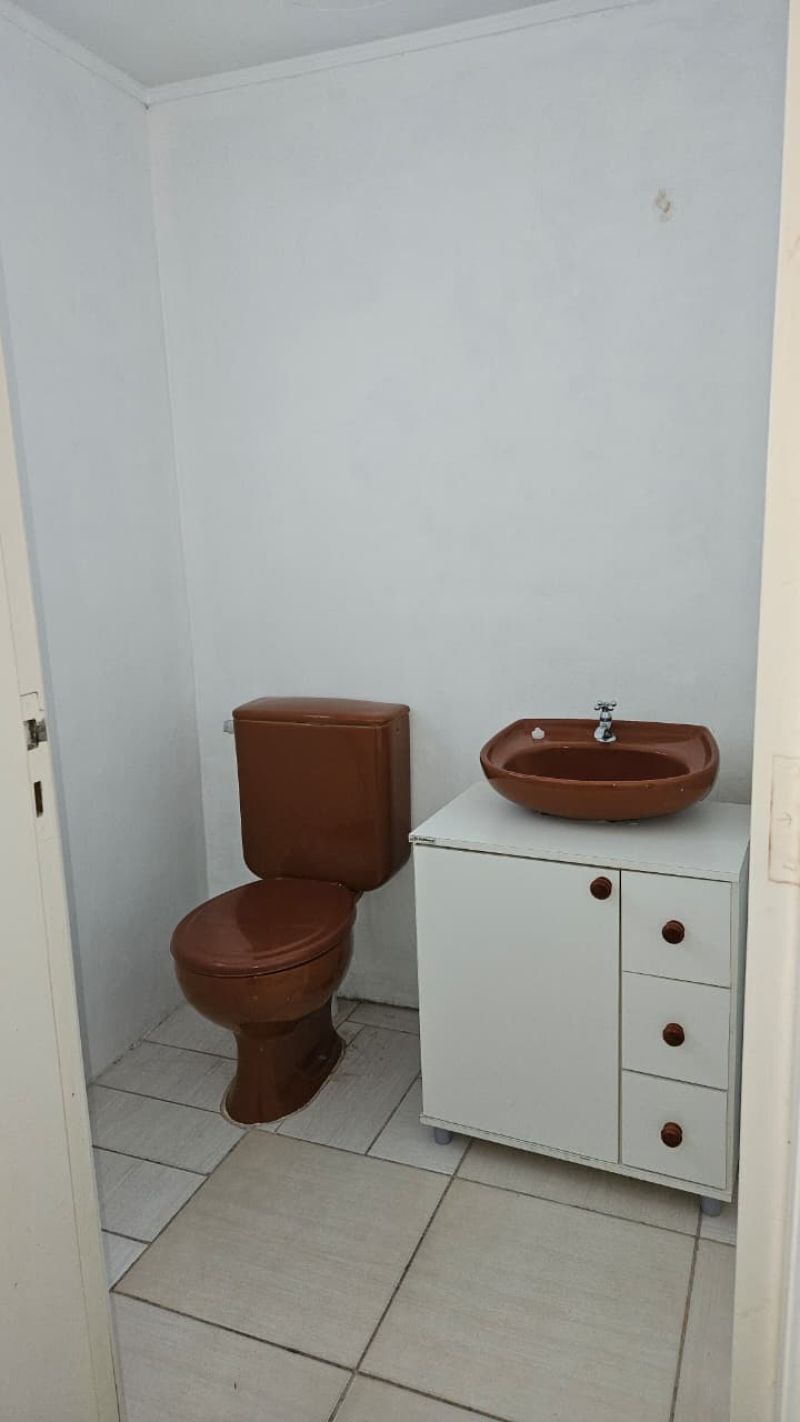 Sala com 1 banheiro para alugar no bairro Centro, Taquara