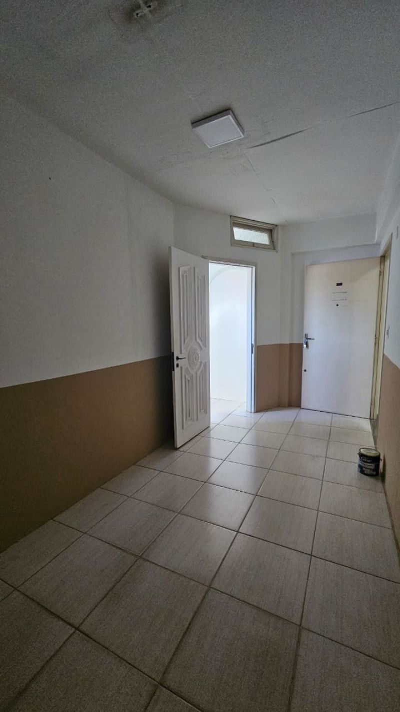 Sala com 1 banheiro para alugar no bairro Centro, Taquara