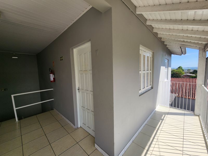 Apartamento com 2 quartos e 1 banheiro para alugar no bairro Centro, Parobe