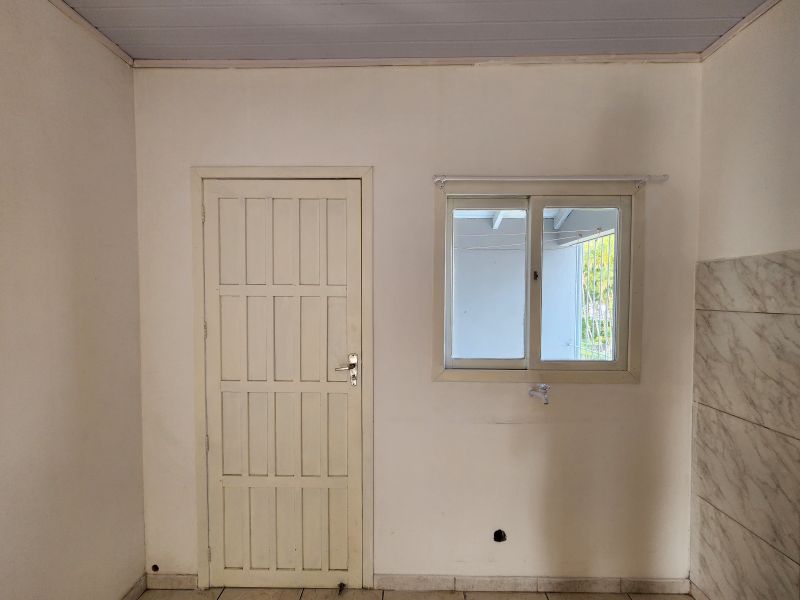 Apartamento com 2 quartos e 1 banheiro para alugar no bairro Centro, Parobe