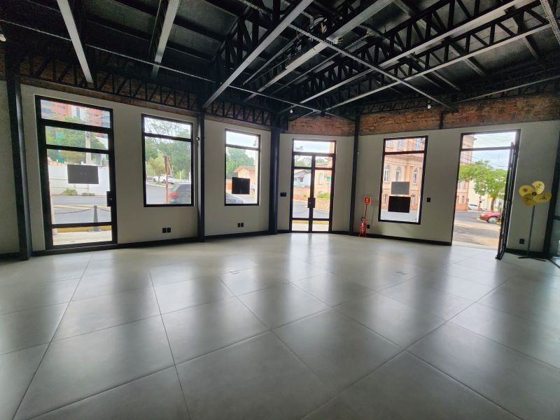 Sala com 1 banheiro para alugar no bairro Centro, Taquara