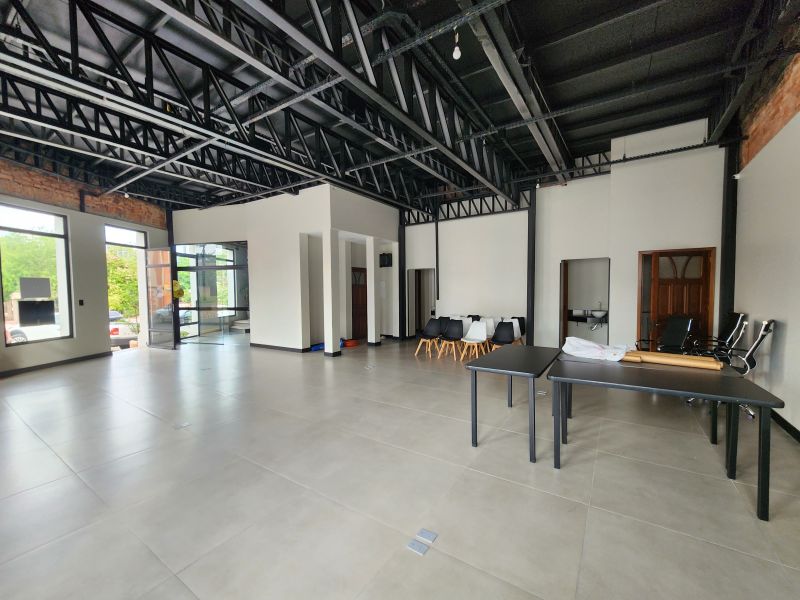 Sala com 1 banheiro para alugar no bairro Centro, Taquara
