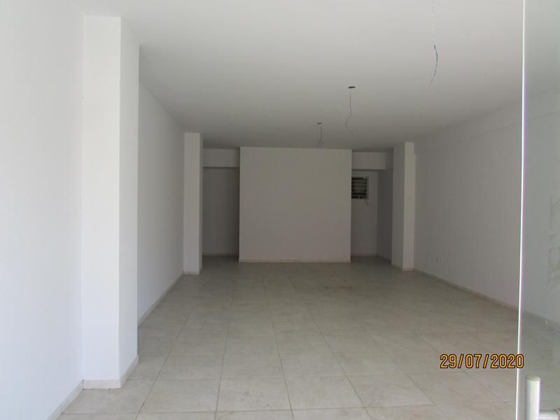 Sala com 1 banheiro para alugar no bairro Centro, Taquara
