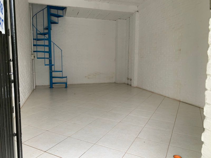 Sala para alugar no bairro Centro, Parobe