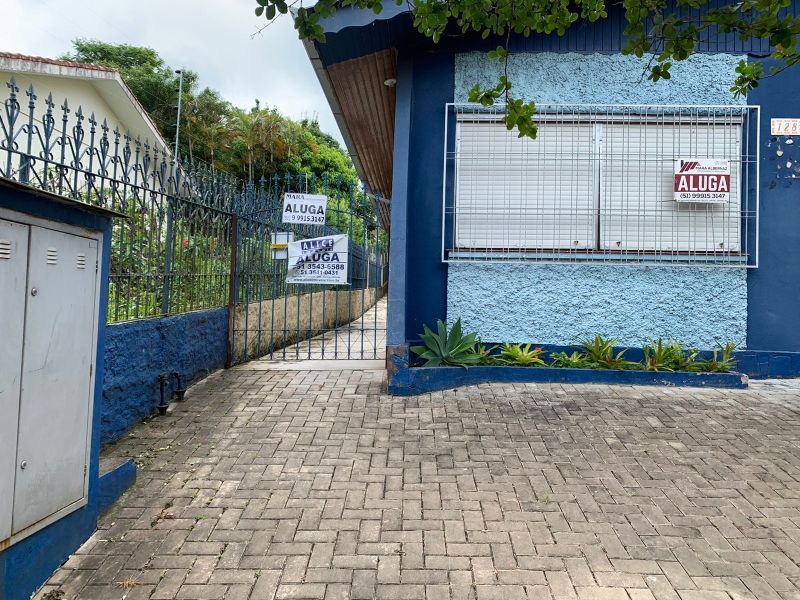 Casa com 2 quartos e 2 banheiros para alugar no bairro Centro, Parobe