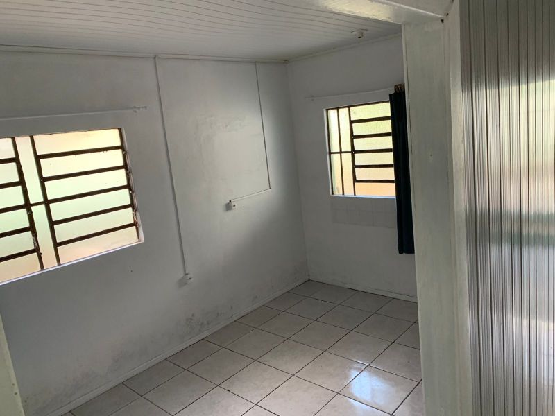 Casa com 2 quartos e 2 banheiros para alugar no bairro Centro, Parobe
