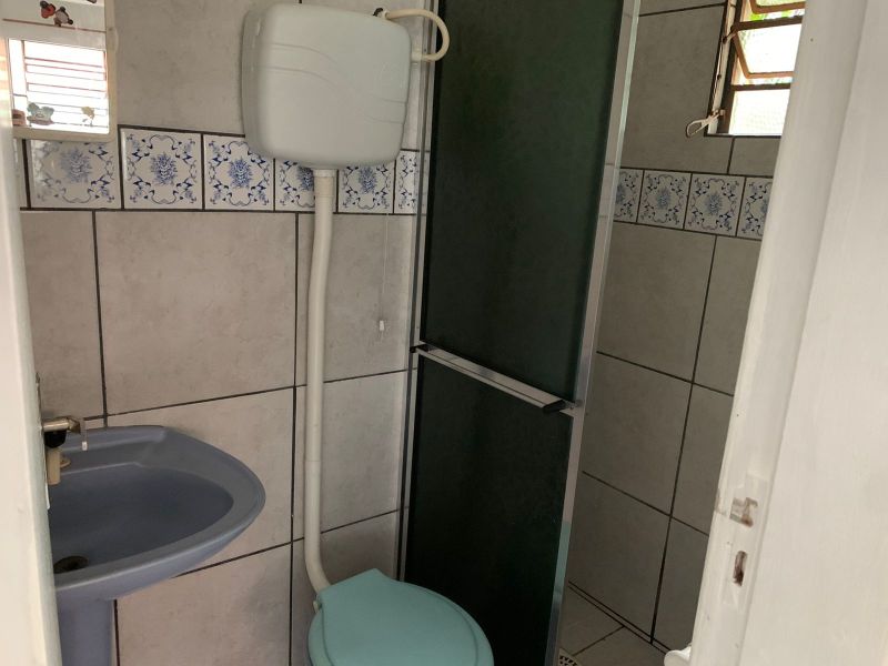 Casa com 2 quartos e 2 banheiros para alugar no bairro Centro, Parobe