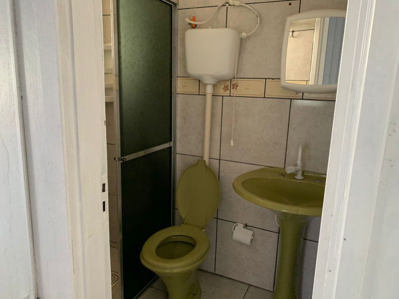 Casa com 2 quartos e 2 banheiros para alugar no bairro Centro, Parobe